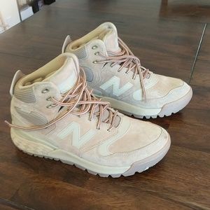 New balance sneakerboot.